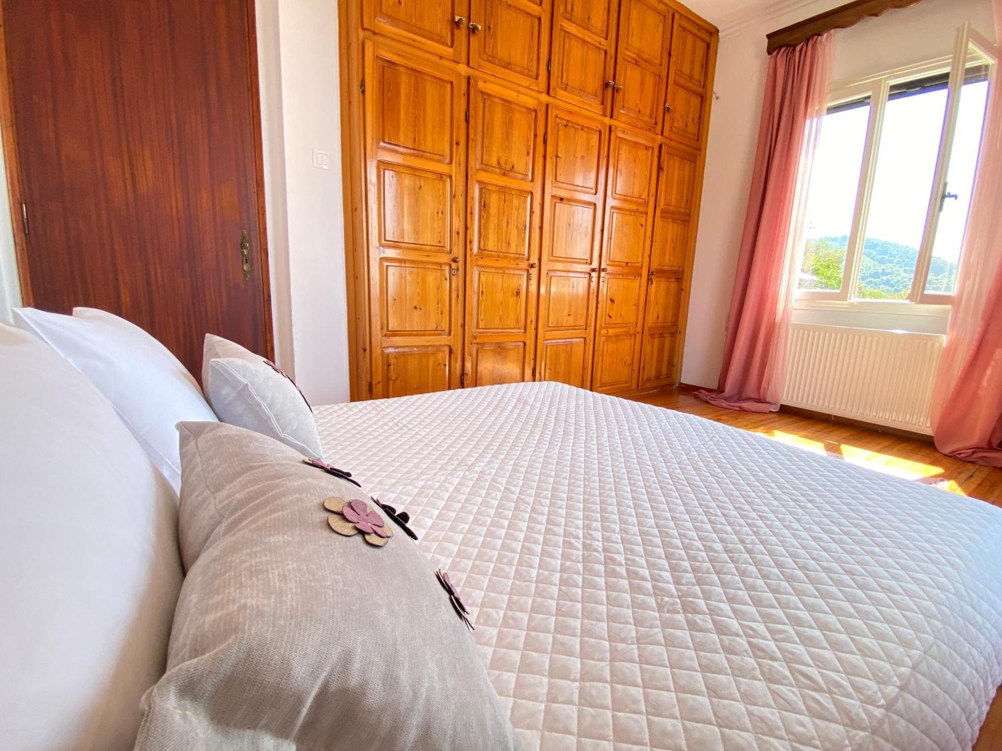 Demie And George Ηouse Villa Loutraki  ภายนอก รูปภาพ