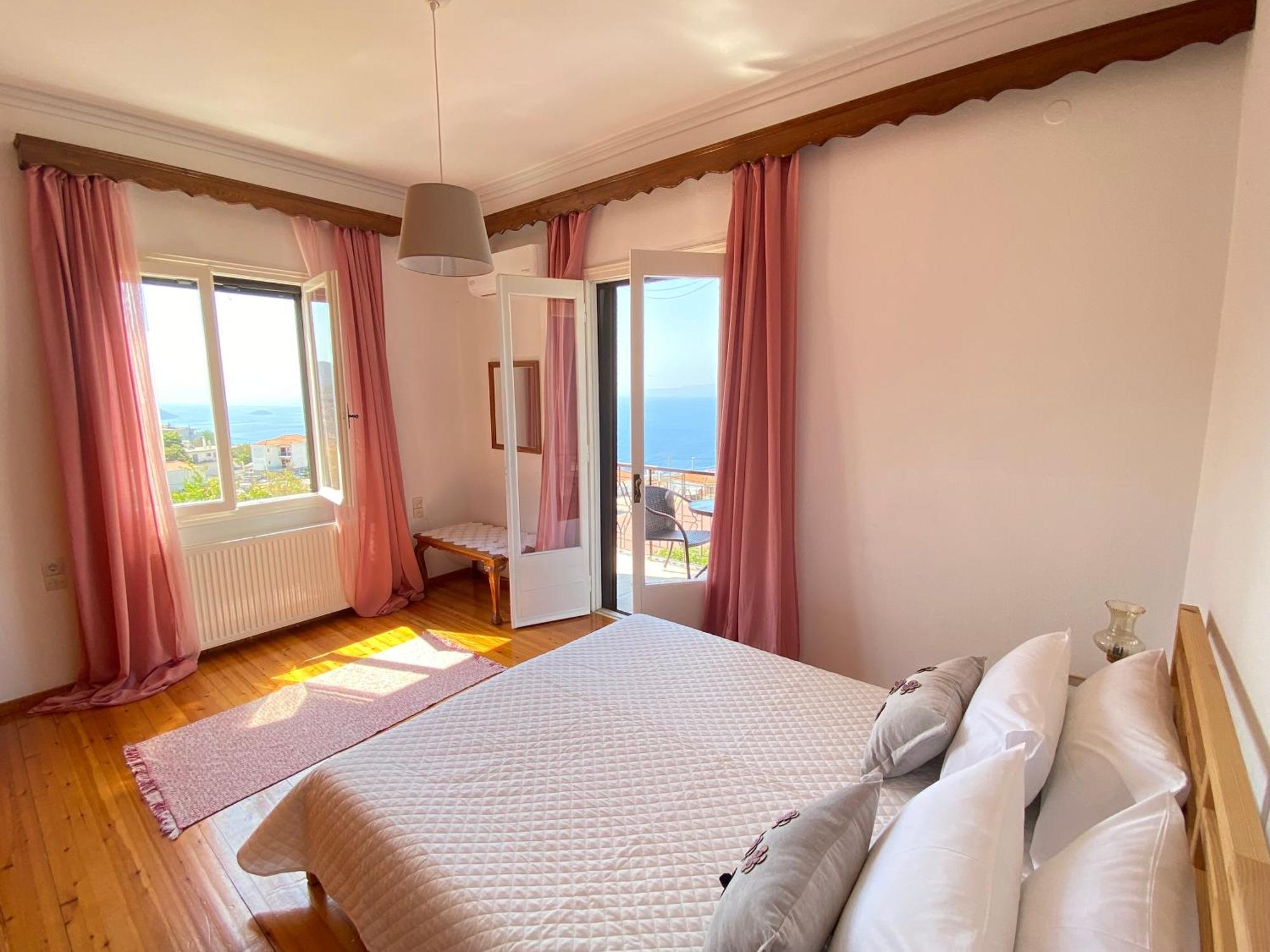 Demie And George Ηouse Villa Loutraki  ภายนอก รูปภาพ
